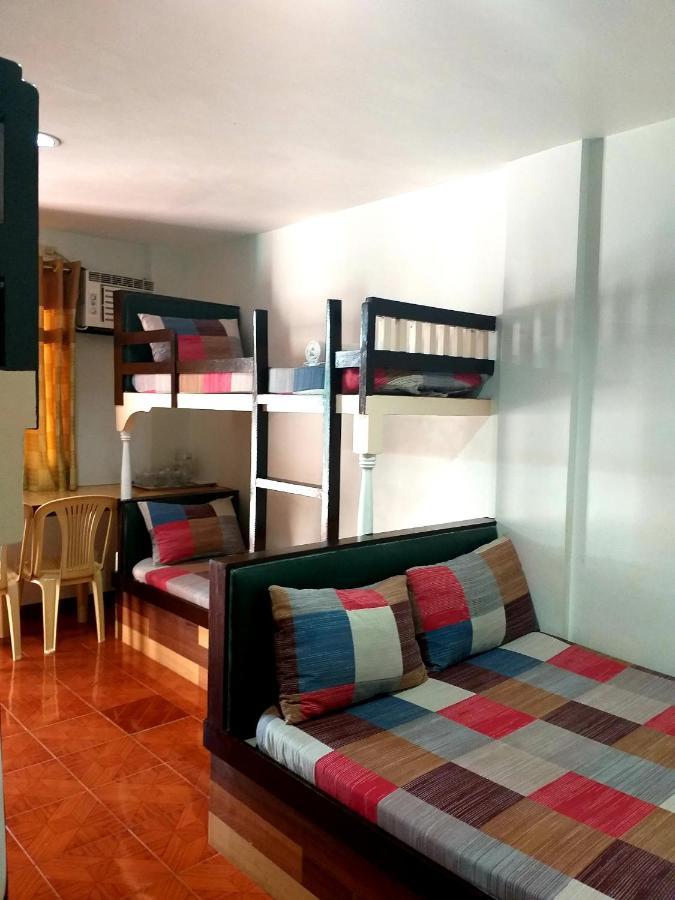 Park Vil-La Apartelle Кесон-Сити Экстерьер фото