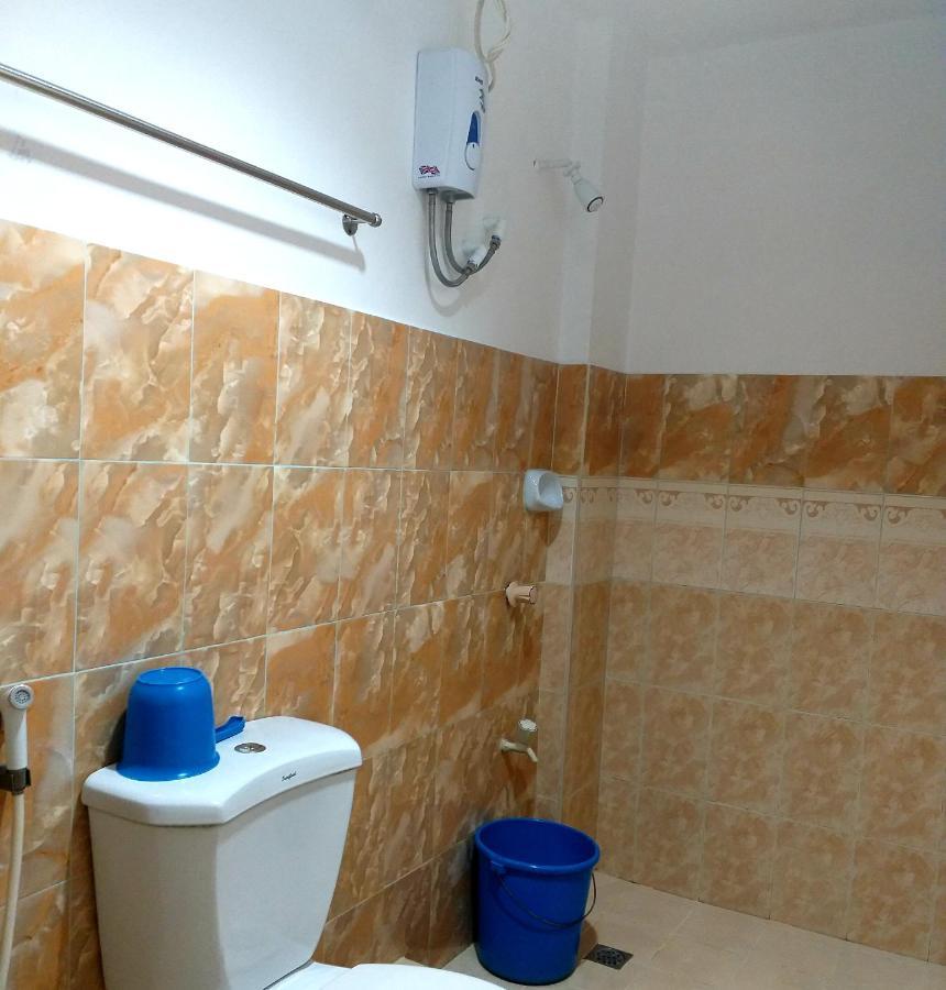 Park Vil-La Apartelle Кесон-Сити Экстерьер фото